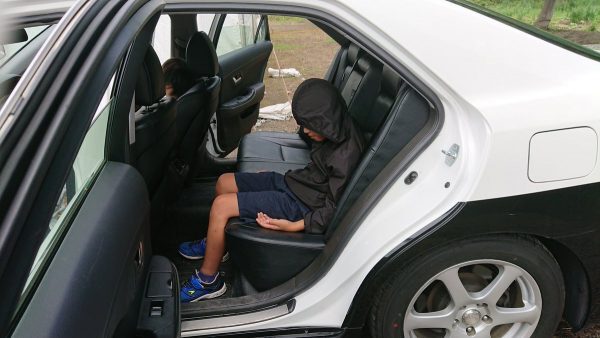 10歳の息子がパトカーに乗せてもらったらお巡りさんに 雰囲気出てるね とほめられるほどのガチっぷりになった トゥギャッチ
