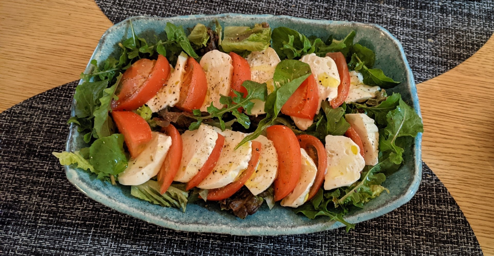 見た目は恐いが食べると甘い 闇落ち の名付けで人気商品となったトマト農家にうまさの秘密を聞いた トゥギャッチ